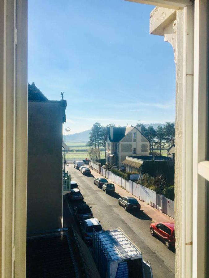 Appartement En Plein Centre De Deauville 2Eme Экстерьер фото